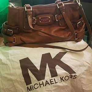Like New MICHAEL KORS PURSE